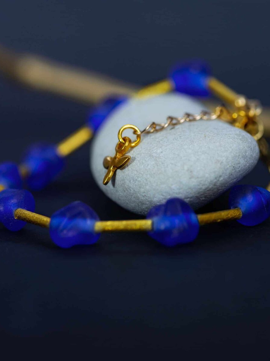 SAROCCA Glas Schmuck natürlich nachhaltig Armband blau gold