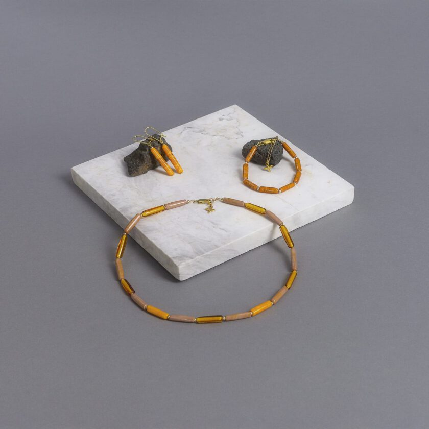 SAROCCA Glas Schmuck individuell nachhaltig Set Halskette Armband Ohrringe Orange braun vergoldetes Silber